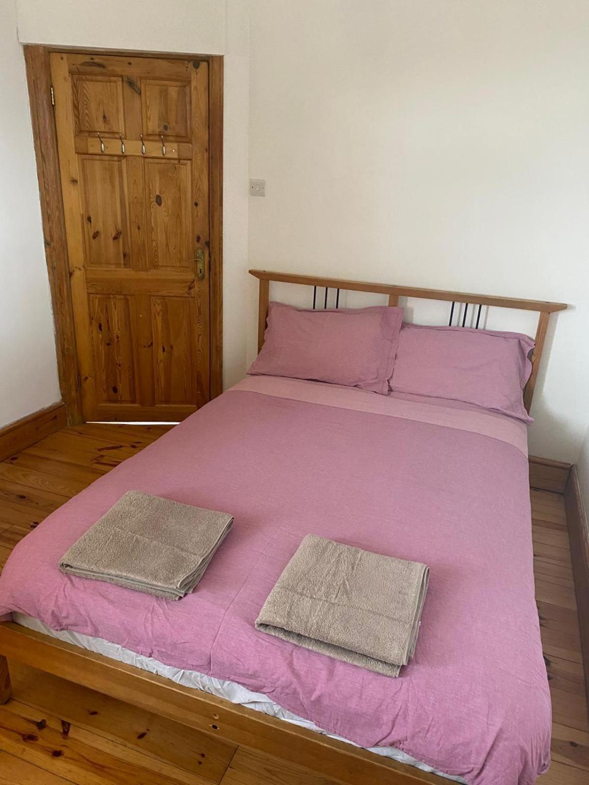 Lovely Rooms In West London Northolt  外观 照片